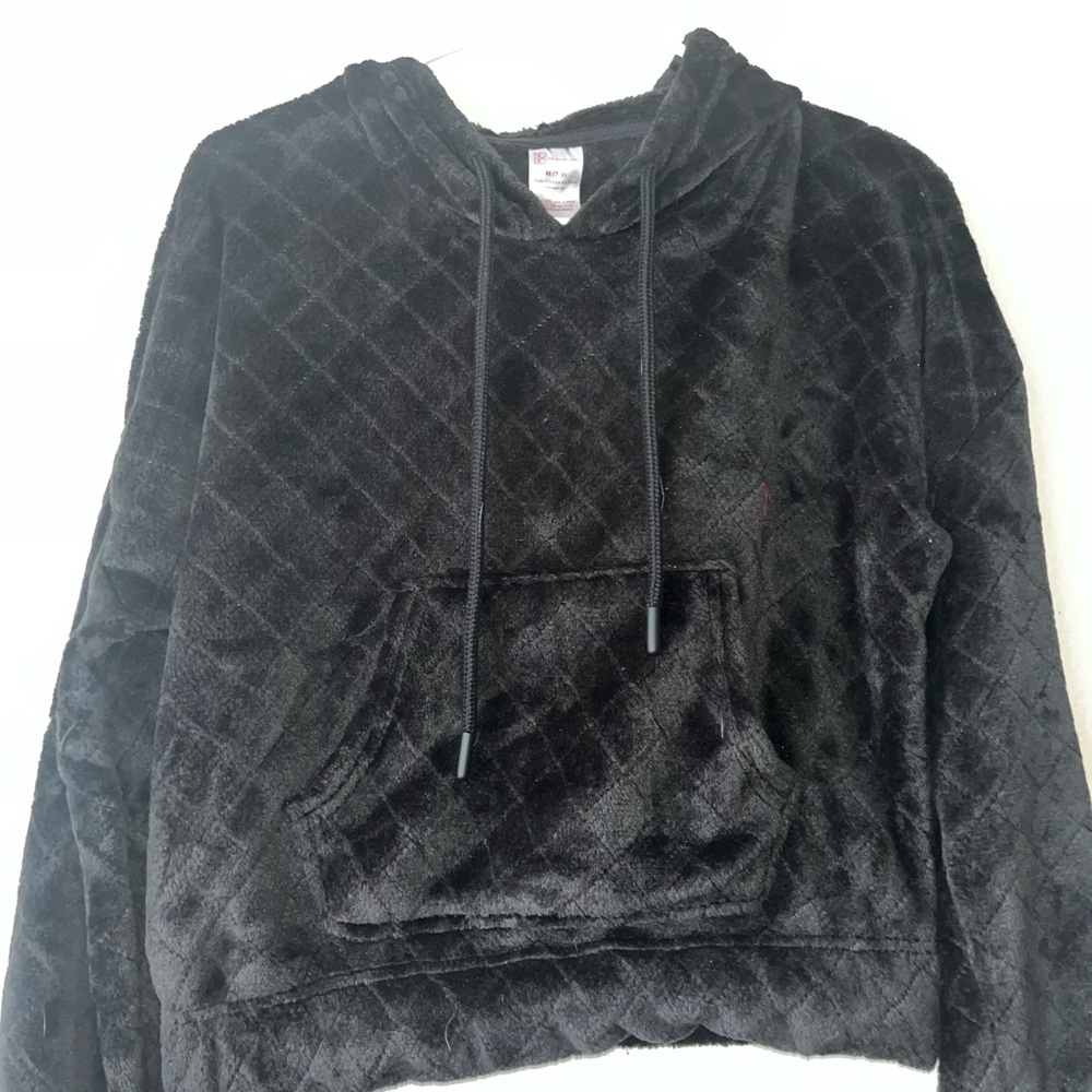 Women’s black fluffy top&bottom set !